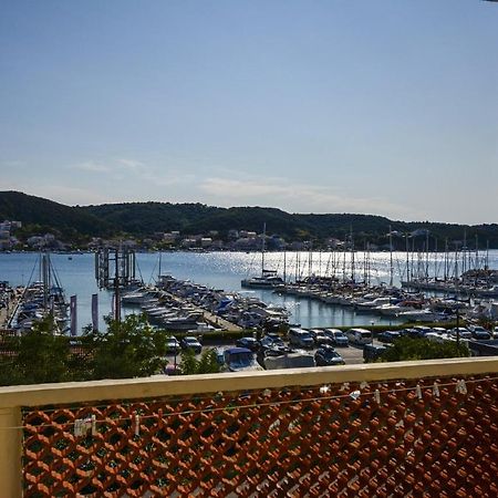 Apartmani Jasmina Supetarska Draga Bagian luar foto