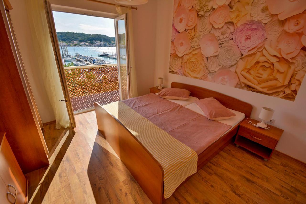 Apartmani Jasmina Supetarska Draga Bagian luar foto